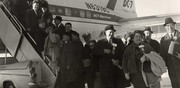 Badger travelers board the plane to Pasadena in 1962. Photo Courtesy UW-Madison Archives, S09856