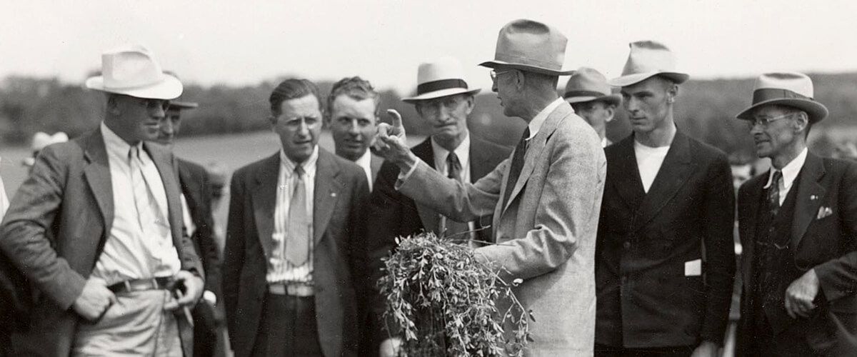 Laurence Graber tells farmers about alfalfa